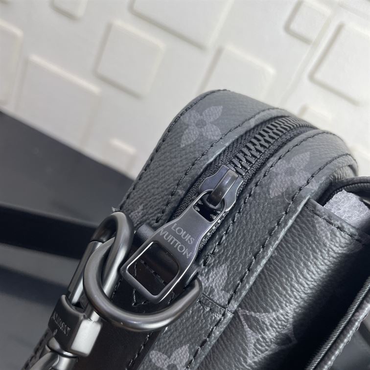 LOUIS VUITTON STEAMER MESSENGER MONOGRAM ECLIPSE – LVB058