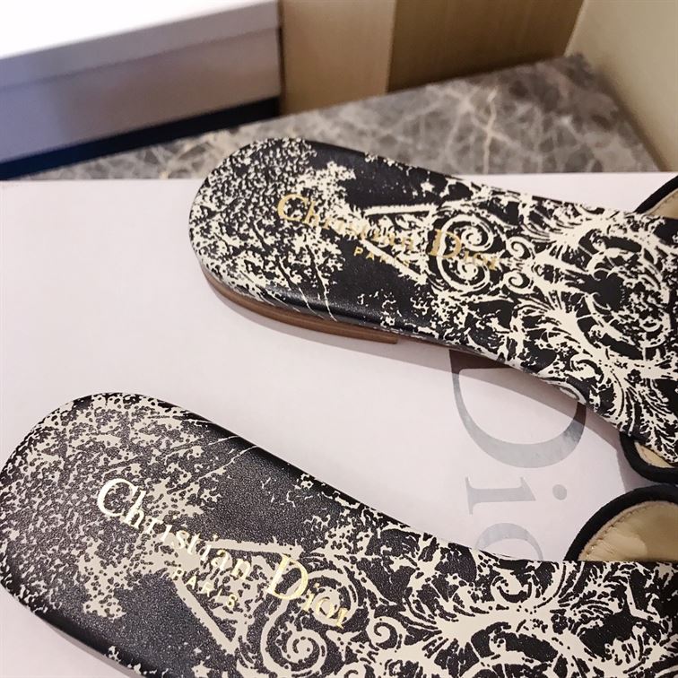 DIOR DWAY SLIDE – DS009