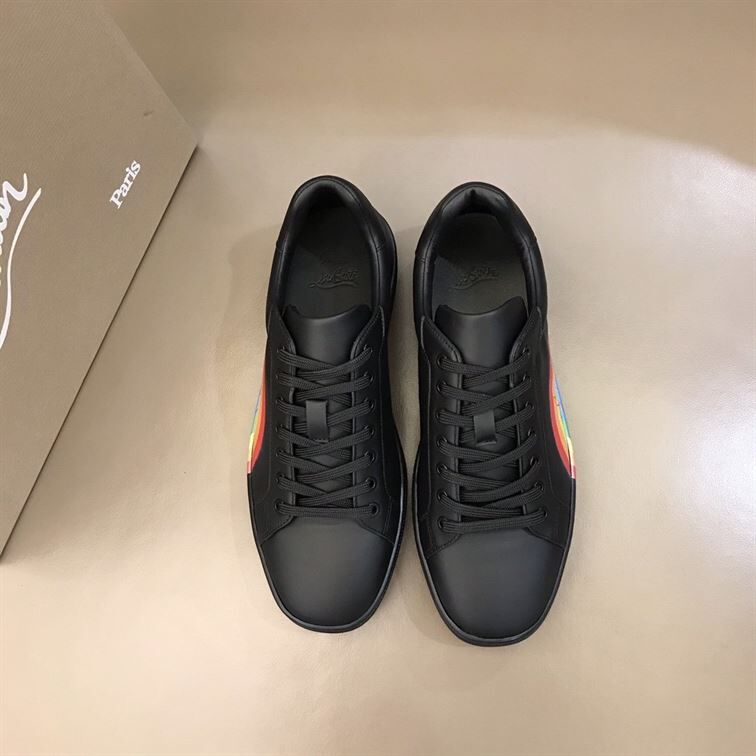 CHRISTIAN LOUBOUTIN LOW TOP SNEAKER – CLS019