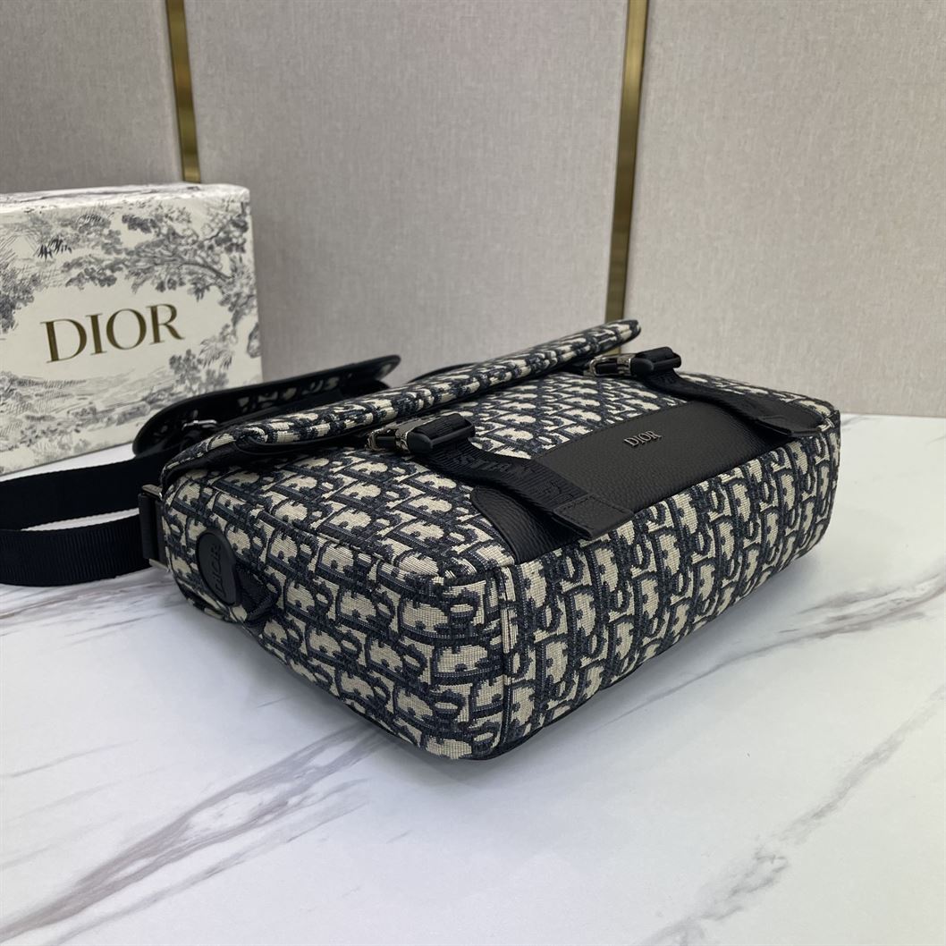 DIOR EXPLORER MESSENGER BAG – DIO006