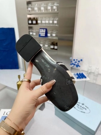PRADA WOMEN’S EMBROIDERED FABRIC SLIDES – PSD084