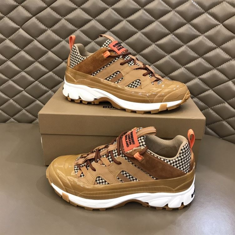 BURBERRY ARTHUR SNEAKERS IN BROWN- BBR005