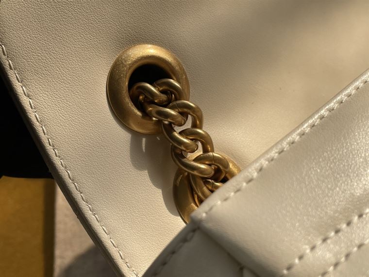 GUCCI GG MARMONT SMALL SHOULDER BAG IN WHITE LEATHER – GB59