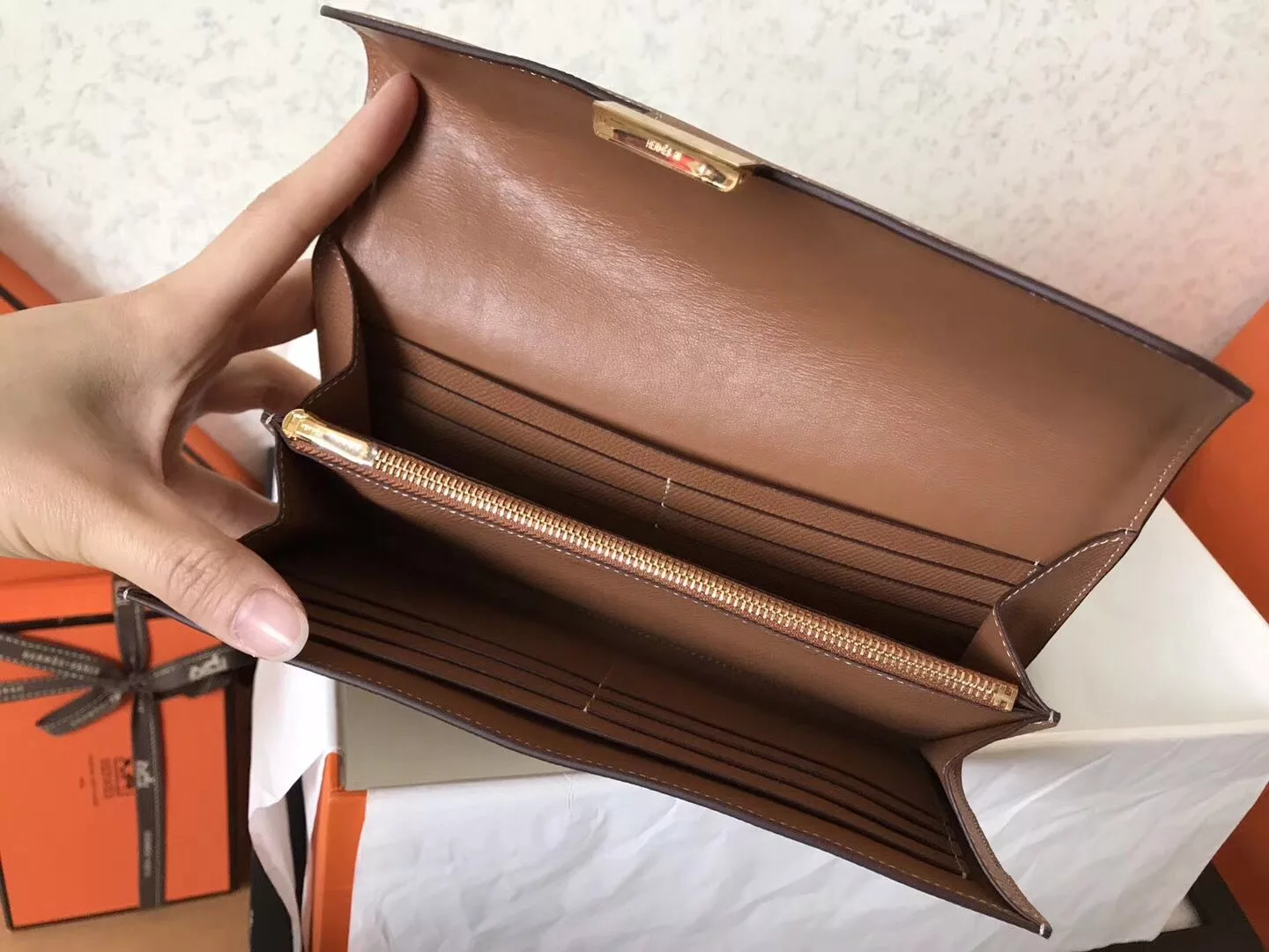 Hermes Constance Long Wallet In Gold Epsom Leather – HW182
