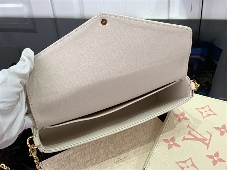 LOUIS VUITTON FELICIE POCHETTE MONOGRAM EMPREINTE LEATHER – LW125