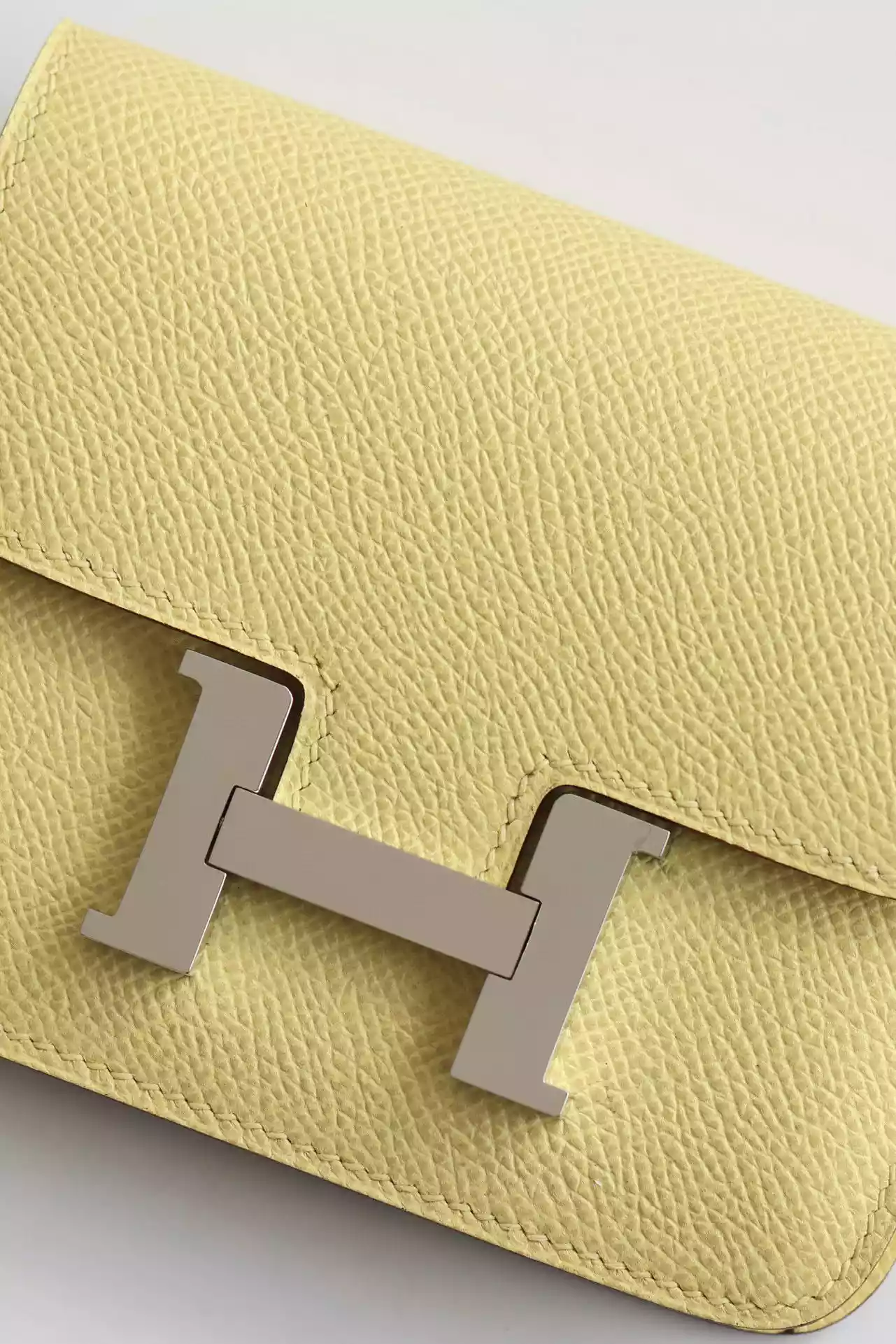 Hermes Constance Slim Wallet in Jaune Poussin Epsom Calfskin – HW163