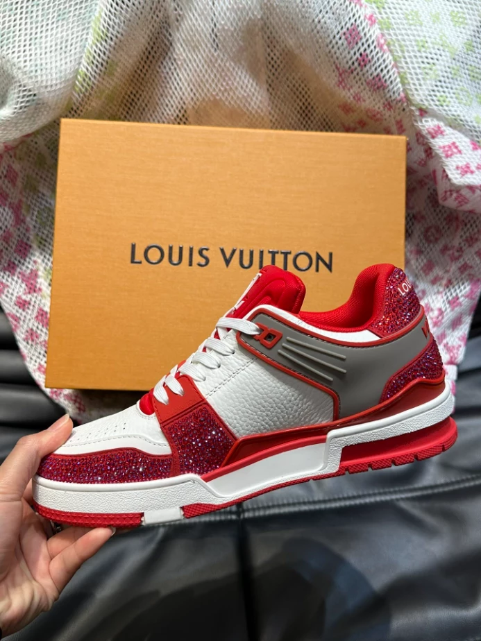 LOUIS VUITTON TRAINER SNEAKER – LVS256
