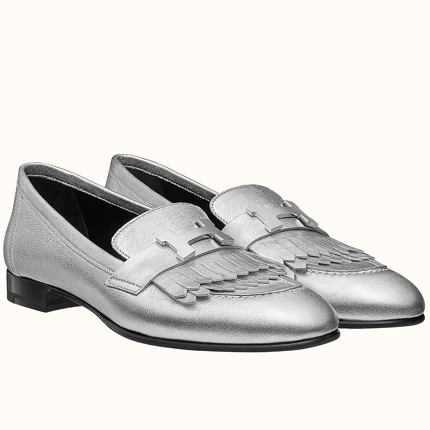 Hermes Women’s Royal Loafers In Silver Metallic Lambskin – HM087