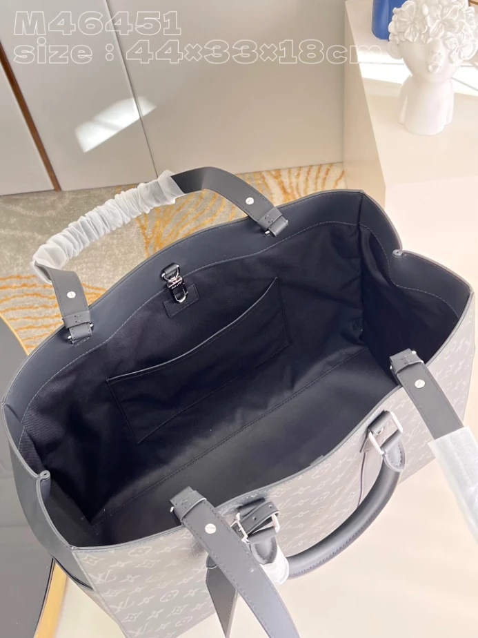 Sac Plat 24H Monogram Eclipse M46451 – LW205