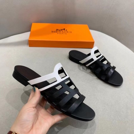 HERMES CAMELIA SLIDE SANDALS IN BLACK/WHITE CALFSKIN – HMSD140