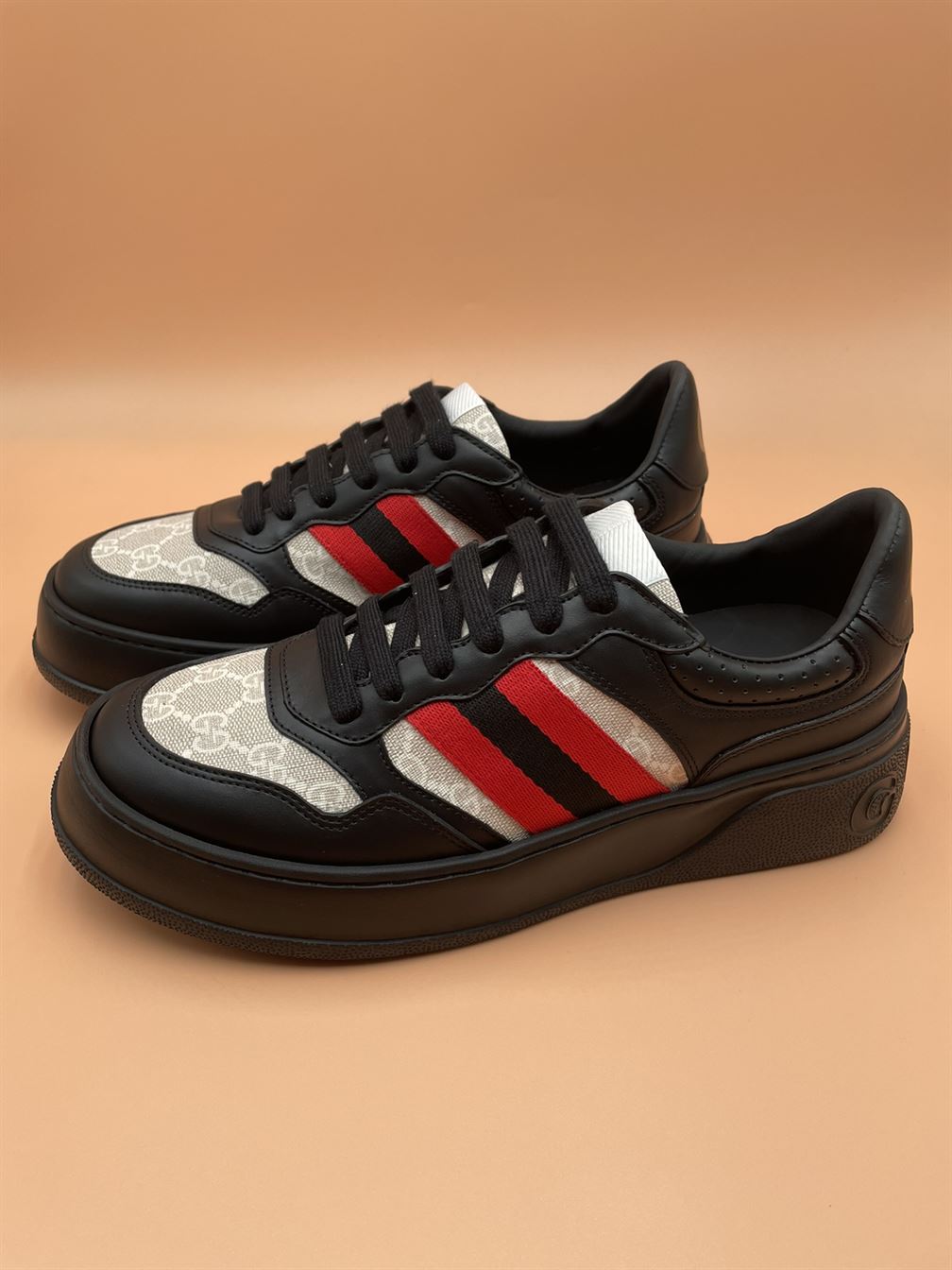 GUCCI MEN GG SNEAKER – GCC052