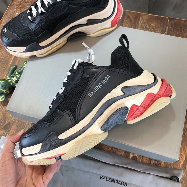 BALENCIAGA TRIPLE S IN BLACK – BLA028