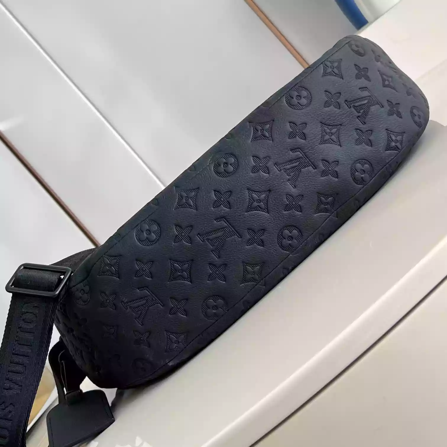 HOBO HAMAC BAG BLACK MONOGRAM SHADOW M12850 – LW420