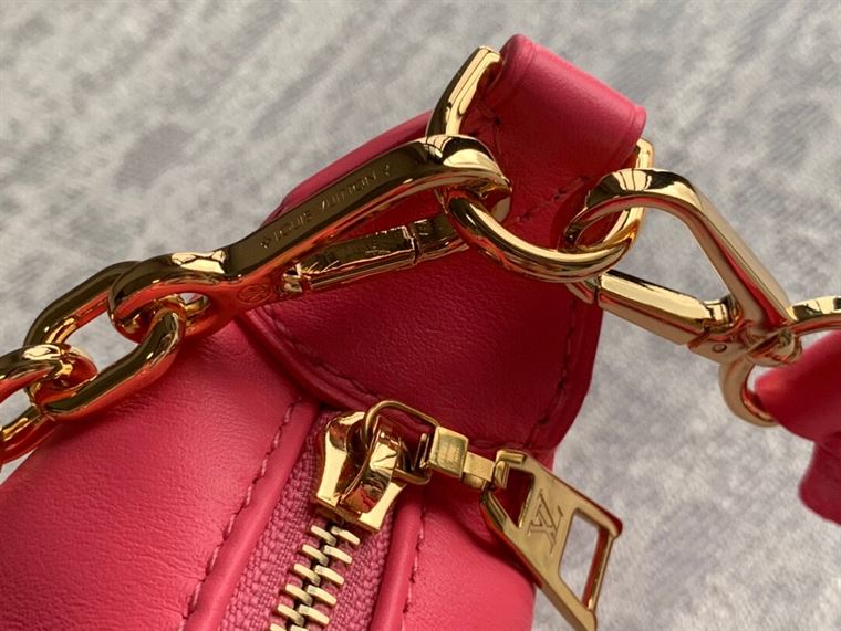 LOUIS VUITTON OVER THE MOON – LW001