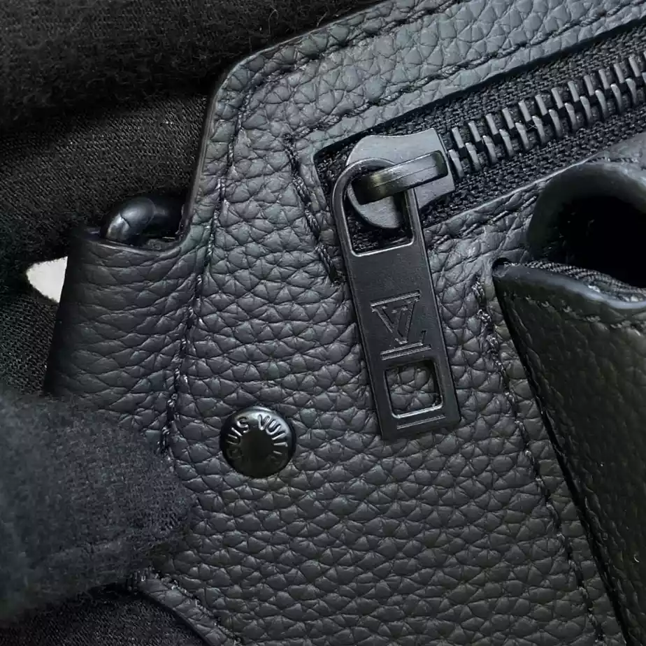 Takeoff Bumbag Black LV Aerogram M57081 – LW232