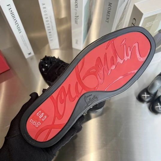 Christian Louboutin High-Top Sneaker – CLS069