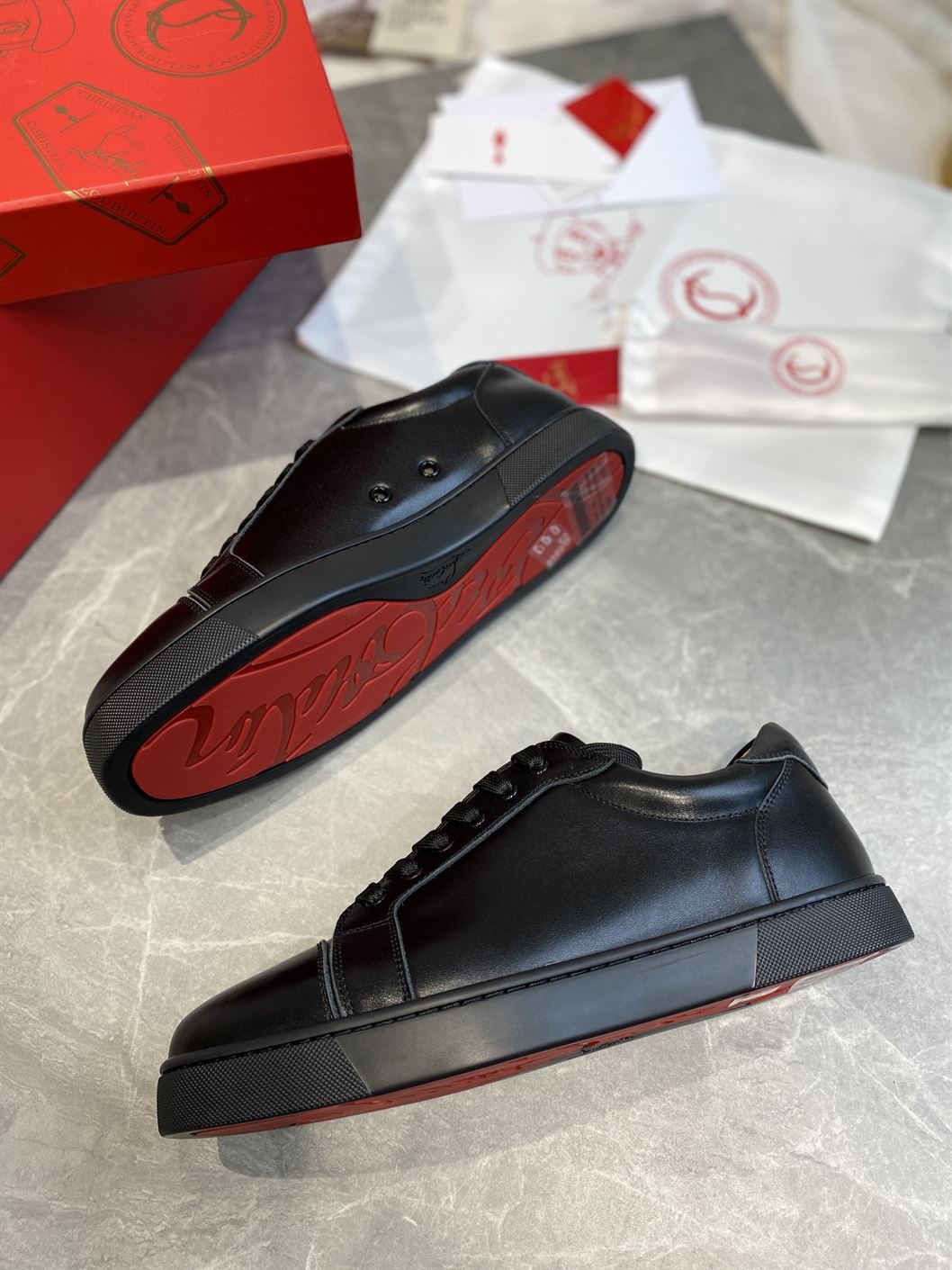 CHRISTIAN LOUBOUTIN LOUIS JUNIOR SNEAKERS – CLS032