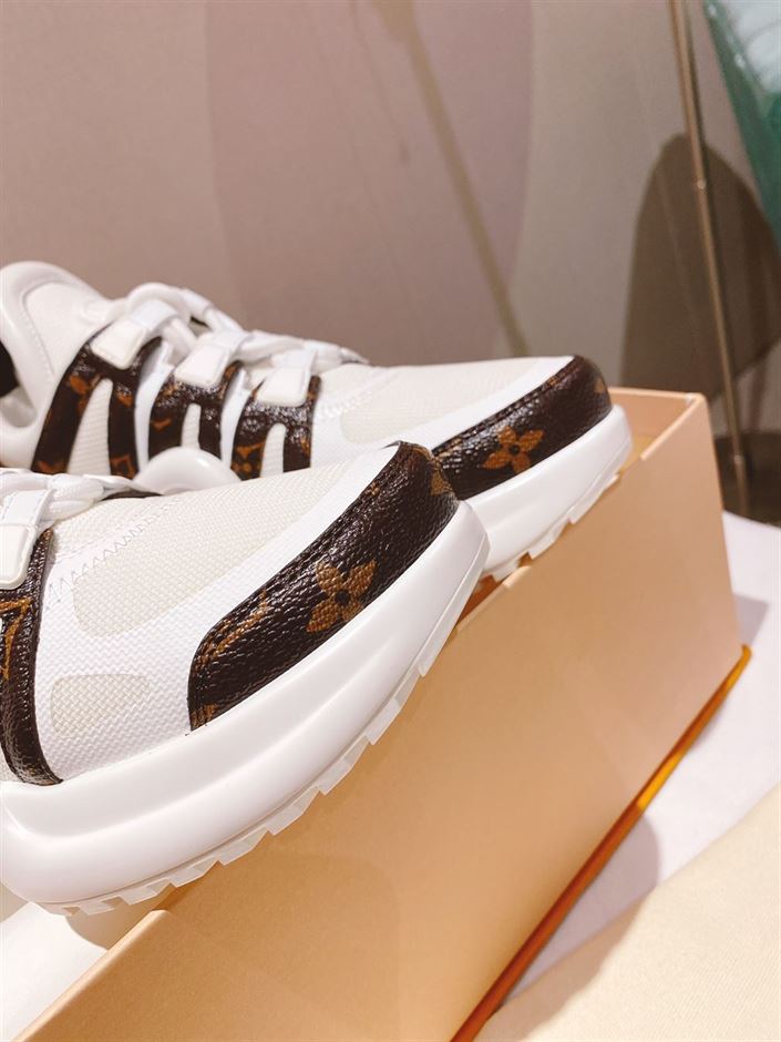 LOUIS VUITTON ARCHLIGHT TRAINERS – LVS106