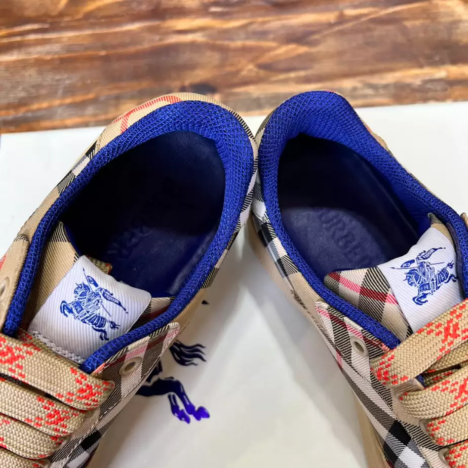 BURBERRY CHECK TERRACE SNEAKERS – BBR094