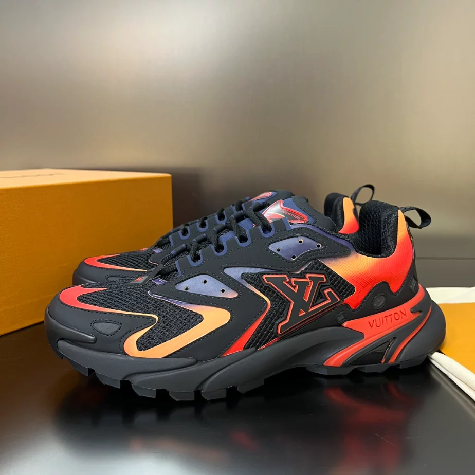 RUNNER TATIC SNEAKERS IN BLACK AND ORANGE – LVS237