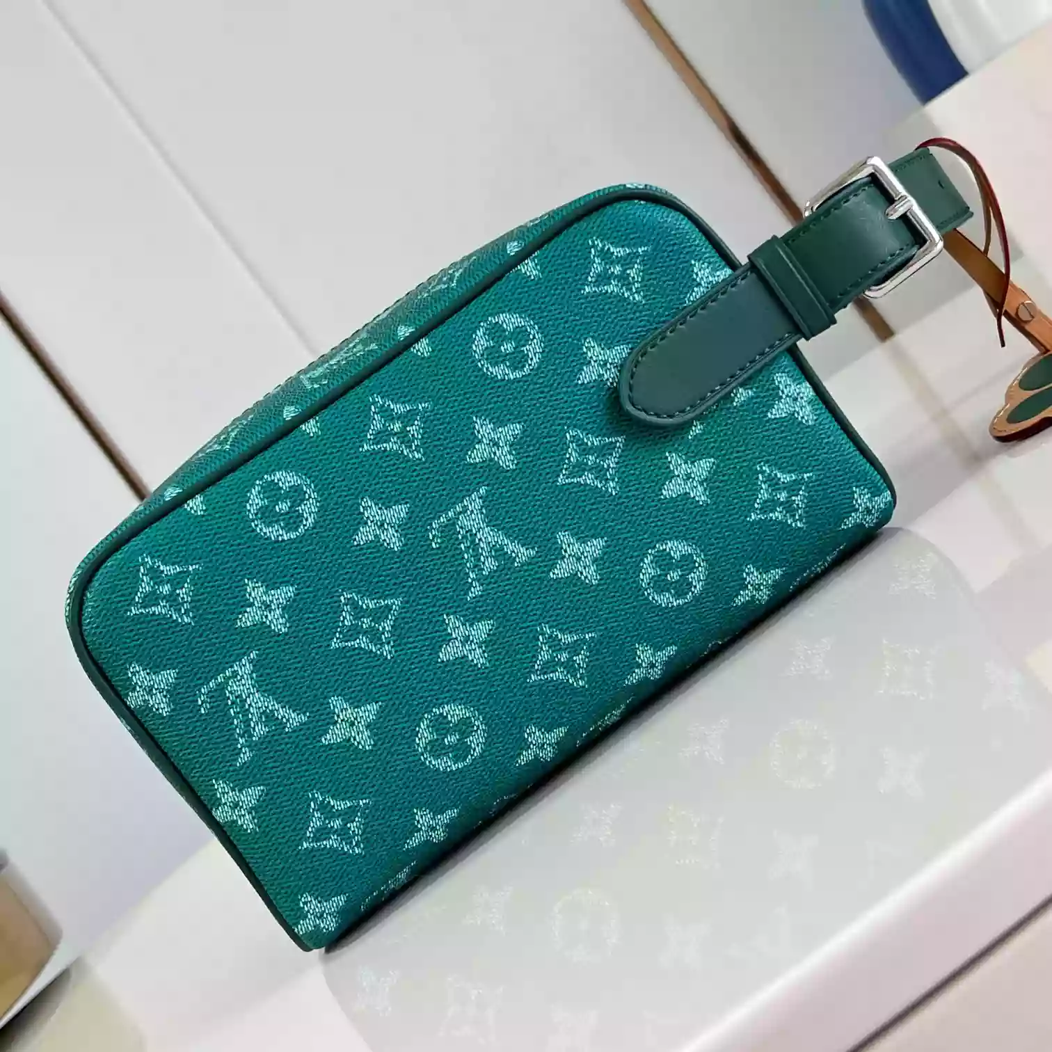 LOCKER DOPP KIT IN GREEN M12688 – LW397