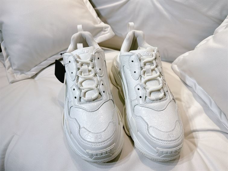 BALENCIAGA TRIPLE S LAMBSKIN SNEAKERS – BLA080