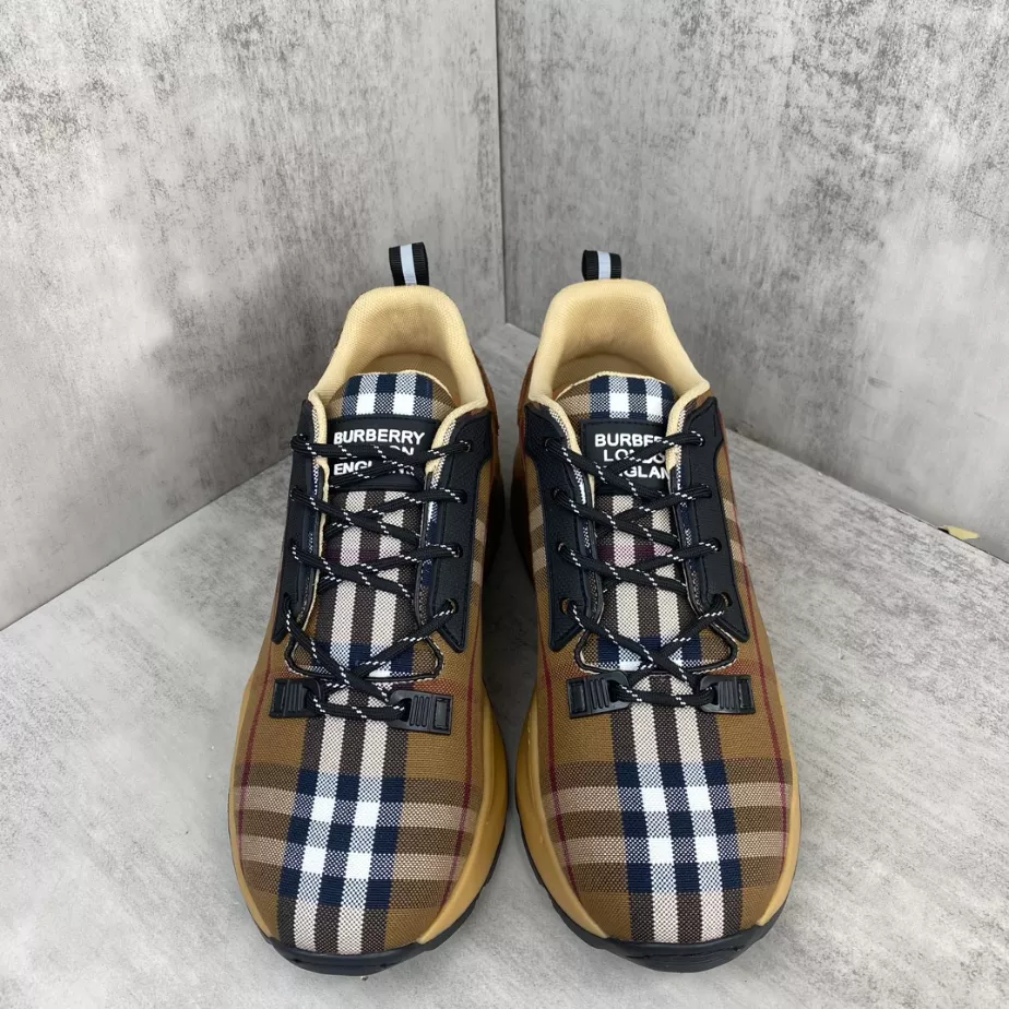 BURBERRY PLATFORM SNEAKERS – BBR062