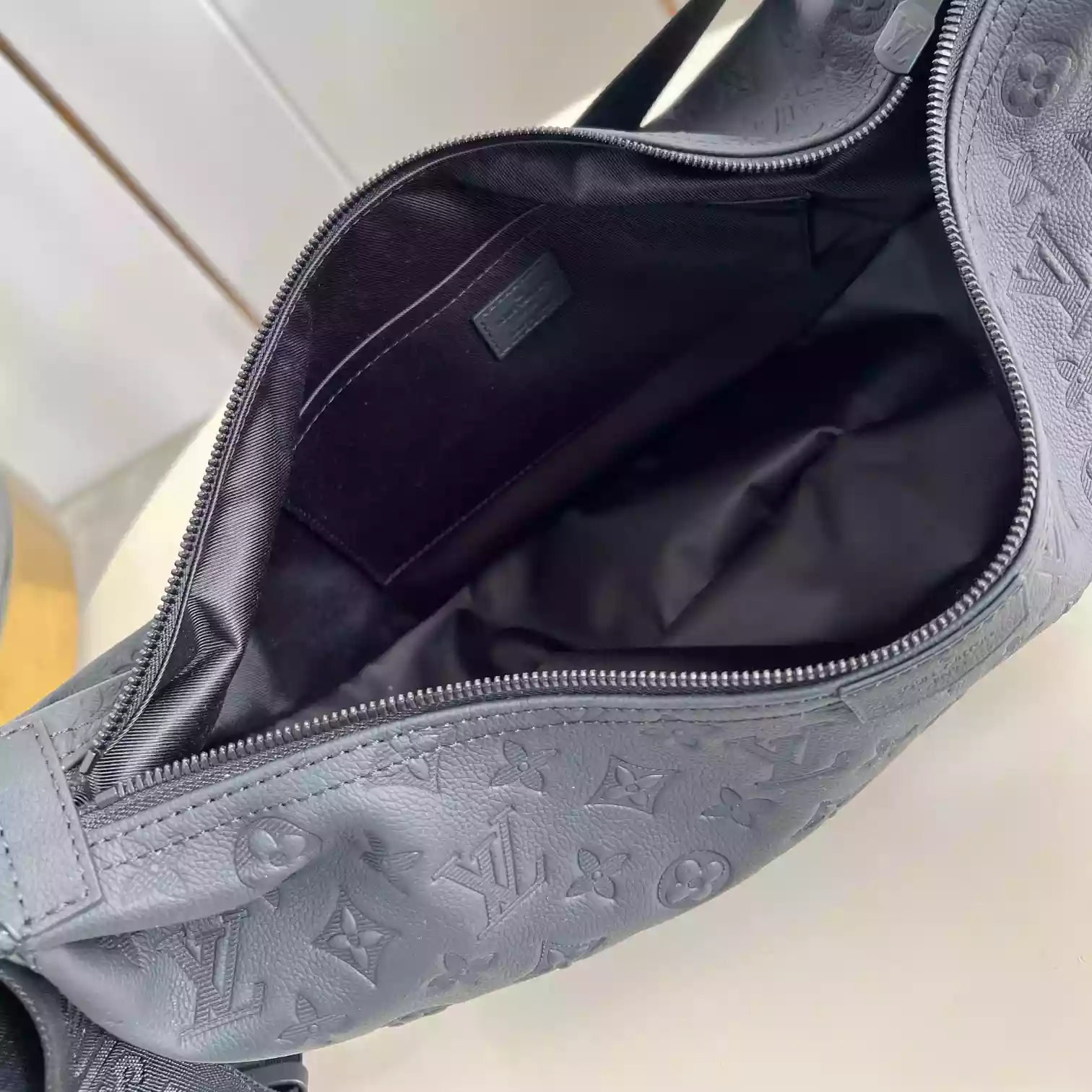 HOBO HAMAC BAG BLACK MONOGRAM SHADOW M12850 – LW420