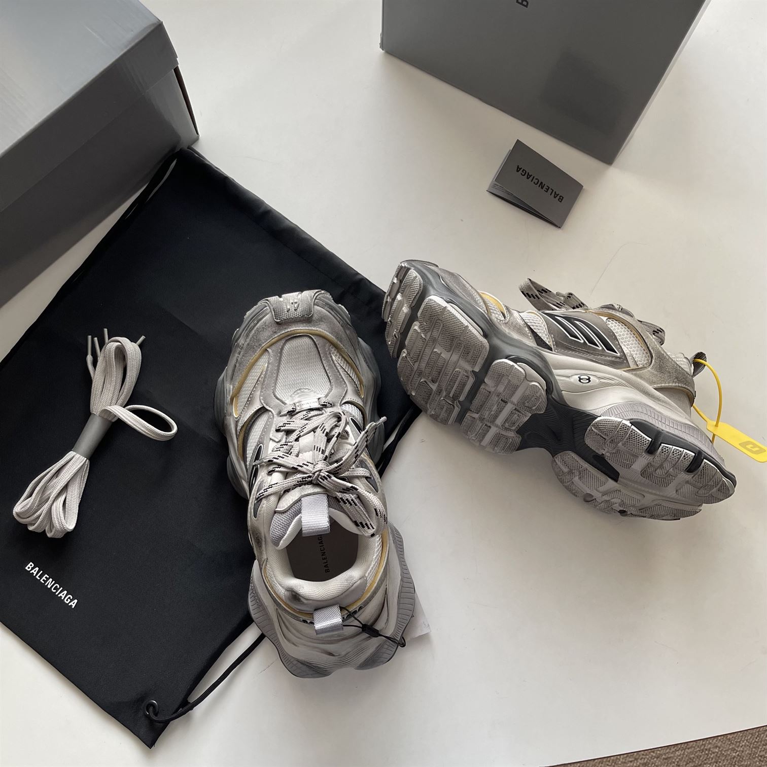 BALENCIAGA CARGO SNEAKER GREY – BLA093