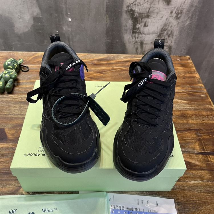 OFF-WHITE ODSY 1000 SNEAKERS – OFW047