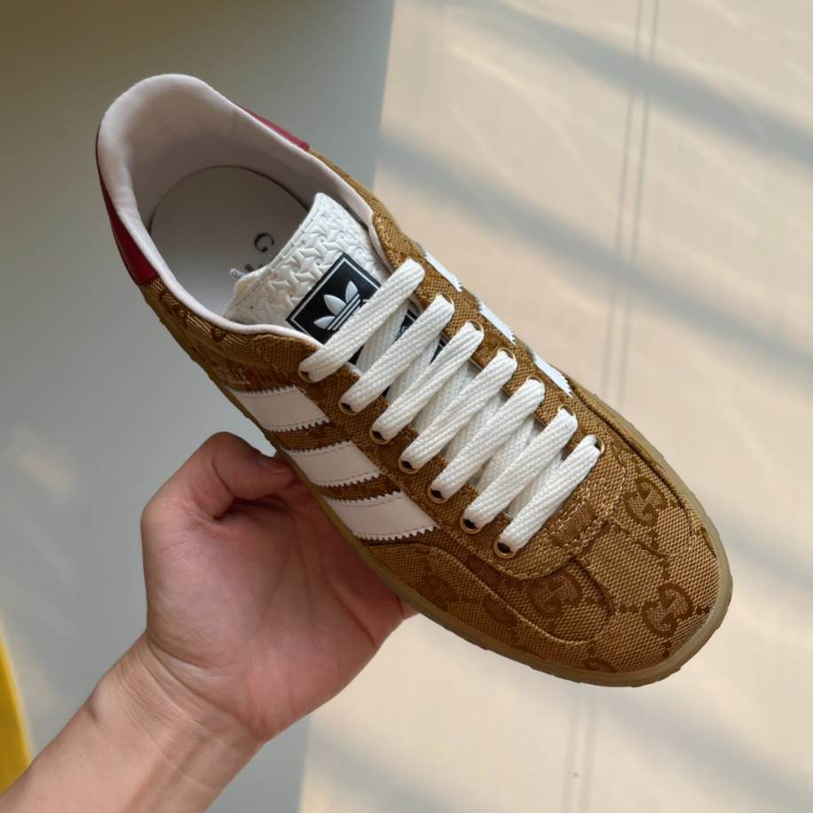 Gucci x Adidas Gazelle Yellow Sneakers – GCC227