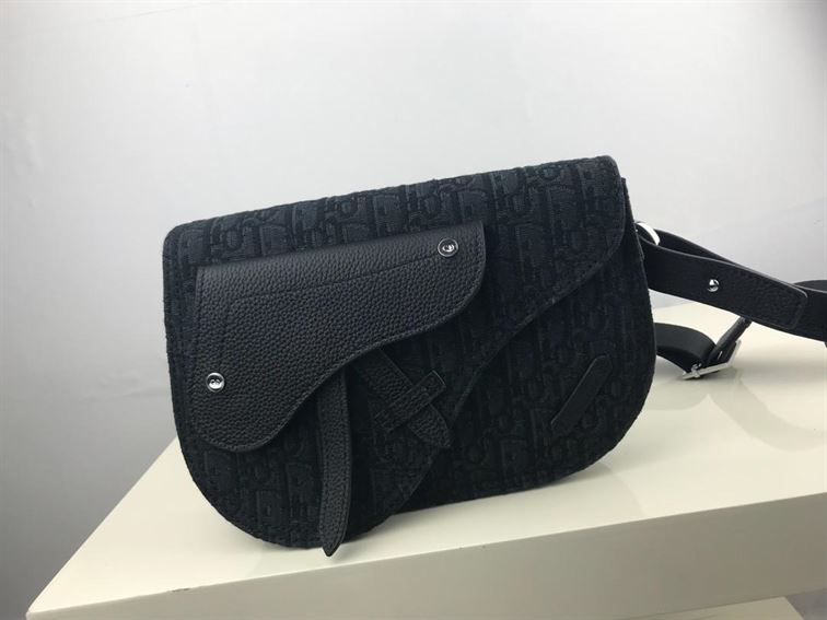 DIOR SADDLE POUCH BLACK OBLIQUE JACQUARD – DIO003