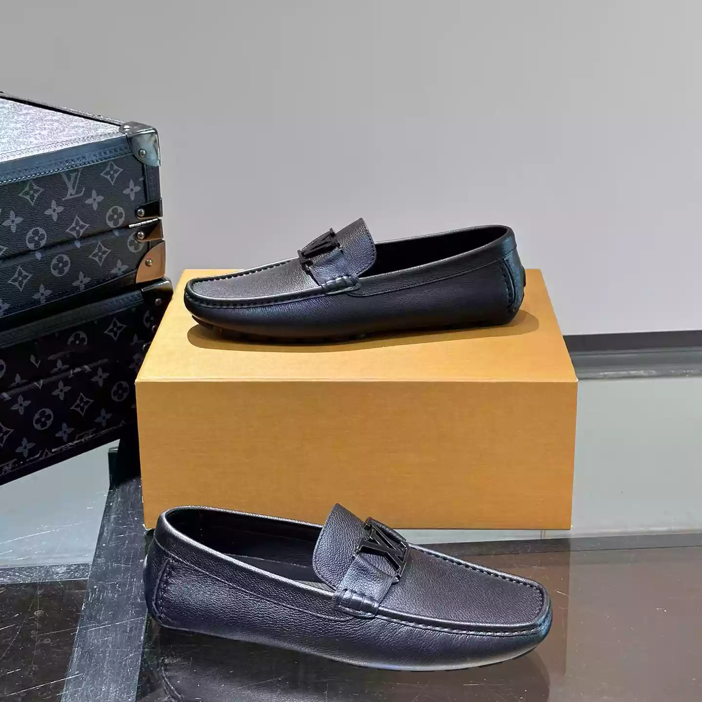 MONTE CARLO MOCCASIN IN BLACK – VL045