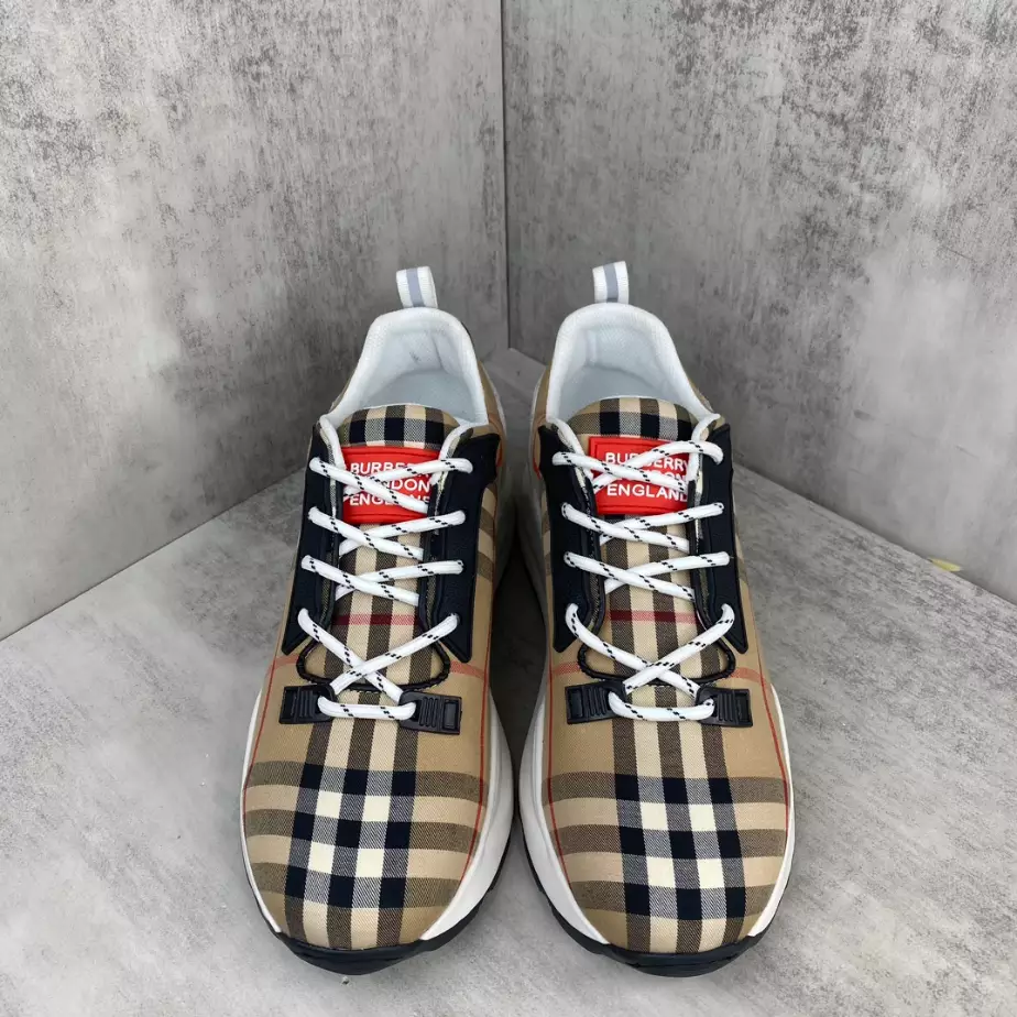 BURBERRY PLATFORM SNEAKERS – BBR061