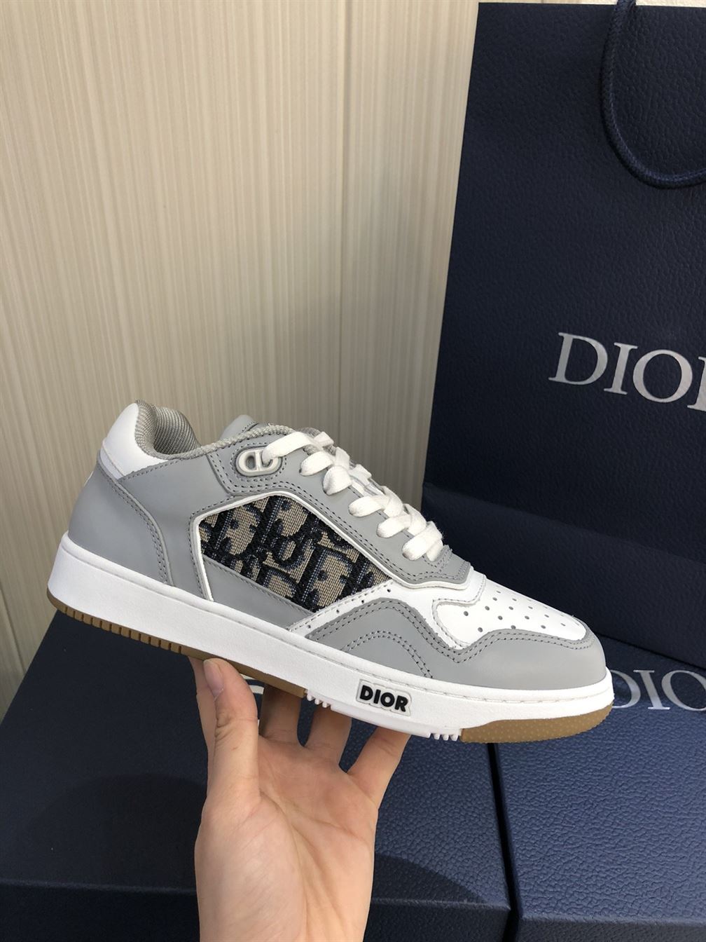 DIOR B27 LOW-TOP SNEAKER – DO007