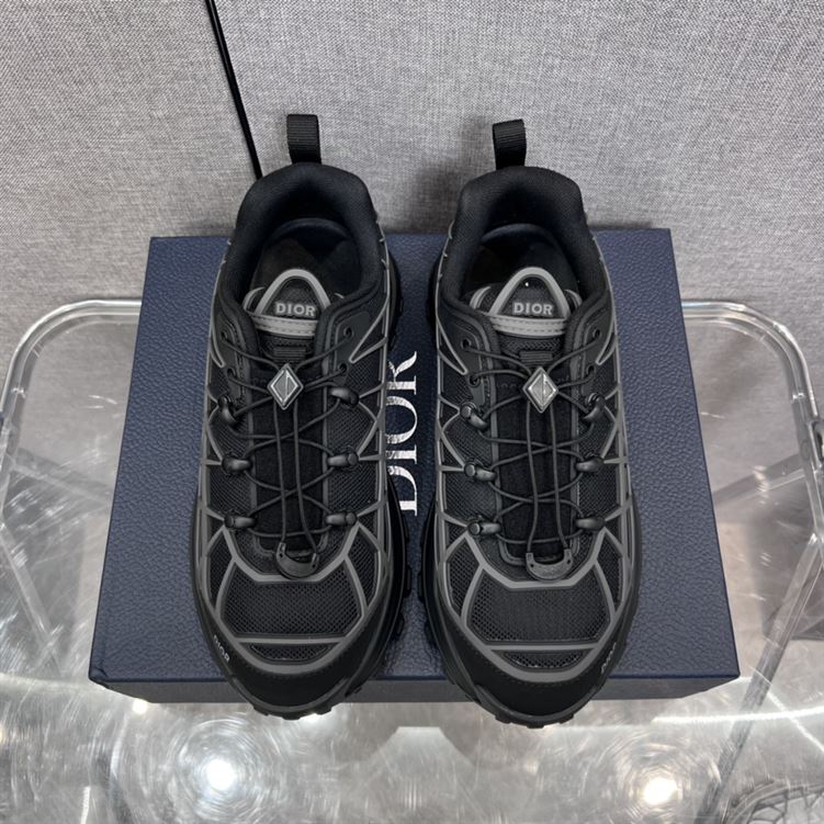 DIOR B31 RUNNER SNEAKER BLACK – DO095