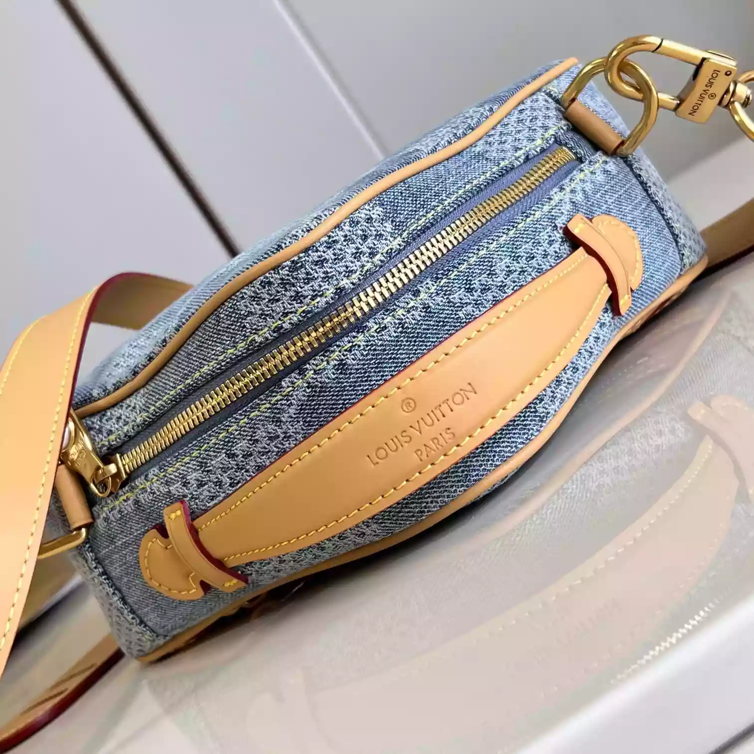 CHESS MESSENGER BLUE DAMIER DENIM 3D CANVAS N40706 – LW444