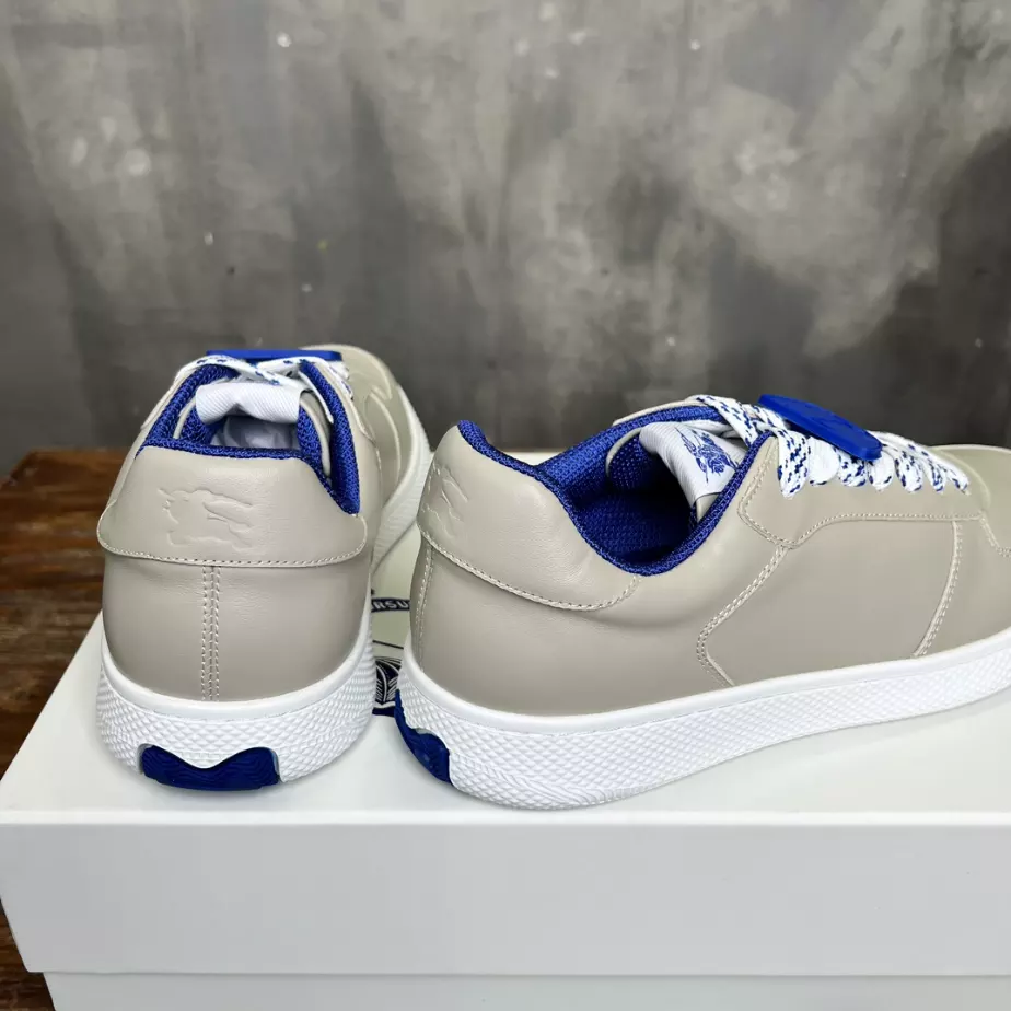 BURBERRY LEATHER SNEAKERS – BBR078