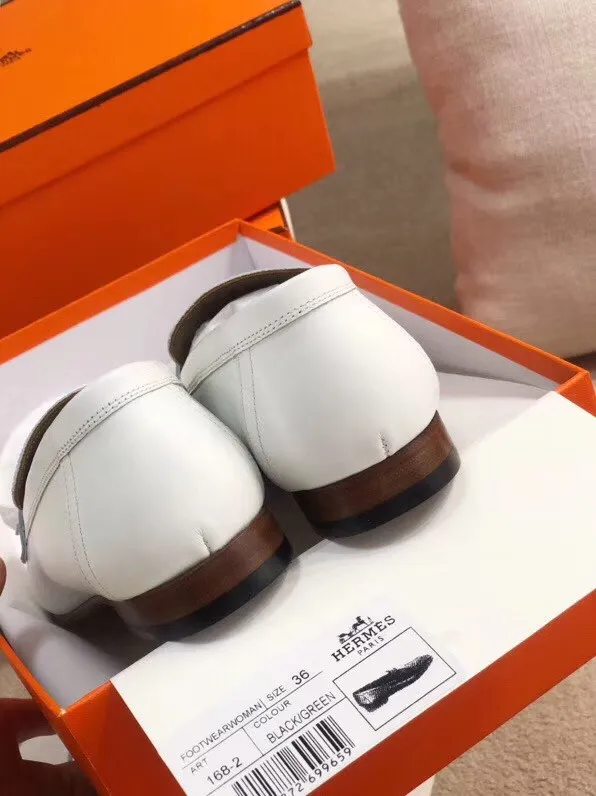 Hermes Women’s Royal Loafers In White Calfksin – HM089