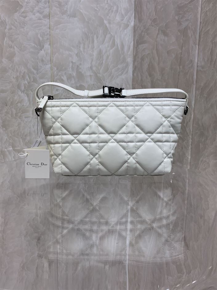 DIOR MEDIUM DIORTRAVEL NOMAD POUCH WHITE MACROCANNAGE CALFSKIN – DOB079