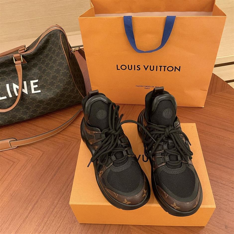 LOUIS VUITTON ARCHLIGHT TRAINERS – LVS098
