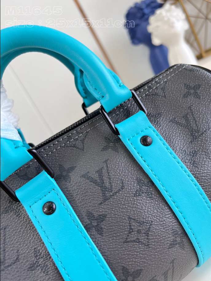 Louis Vuitton Keepall Bandoulière 25 Bag Blue – LW131