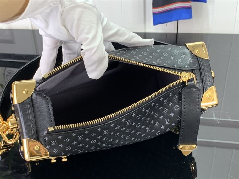 LOUIS VUITTON SIDE TRUNK Black – LW087