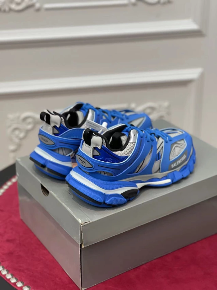 BALENCIAGA TRACK SNEAKER – BLA136