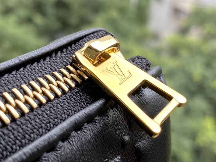 LOUIS VUITTON COUSSIN PM – LW002