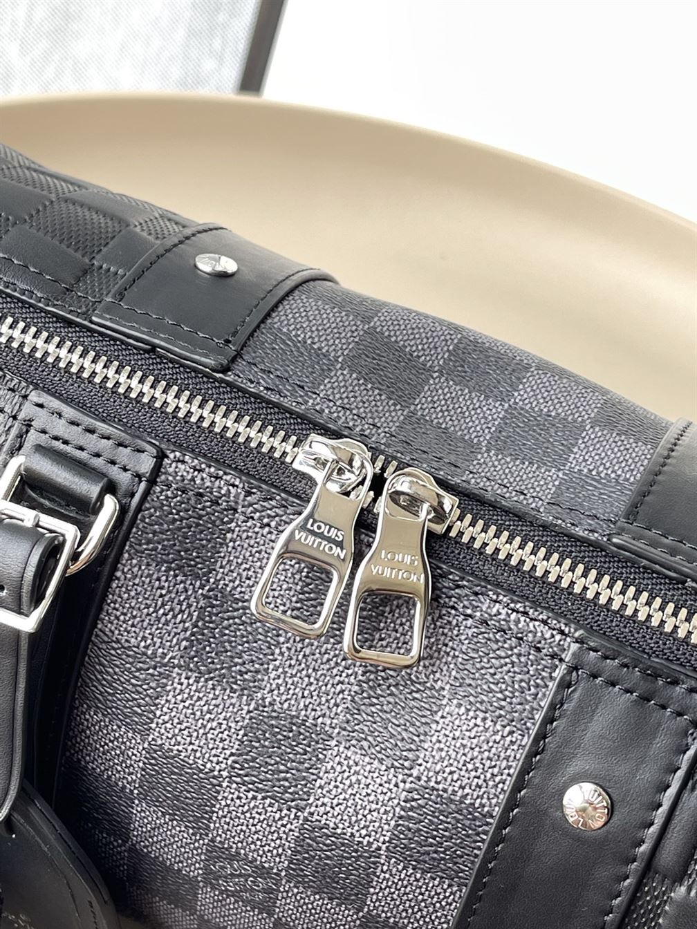 LOUIS VUITTON LV CITY KEEPALL BAG – LVB068