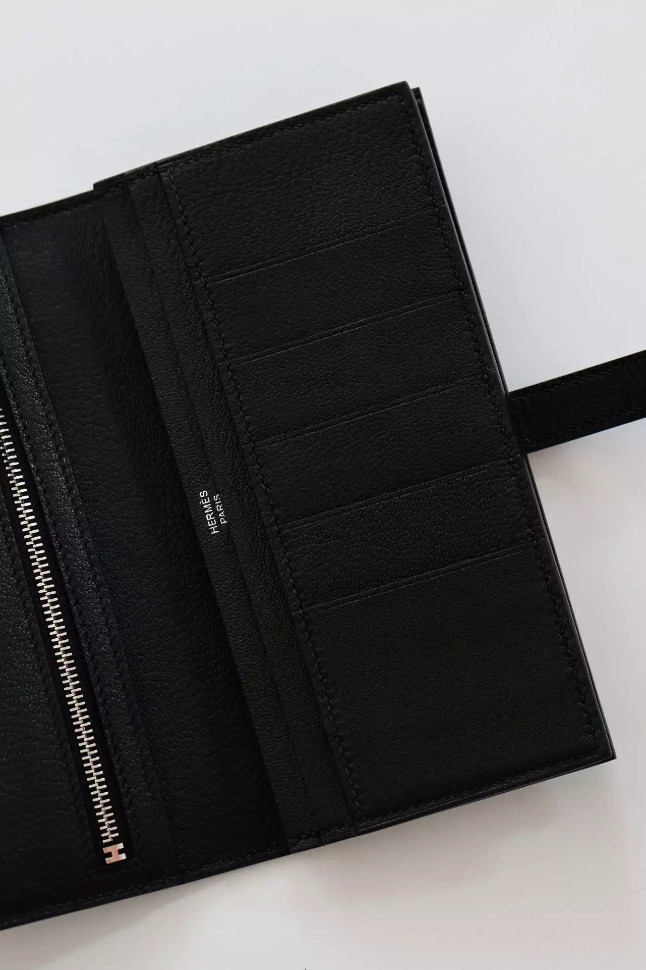 Hermes Bearn Long Wallet in Black Shiny Alligator Leather – HW165