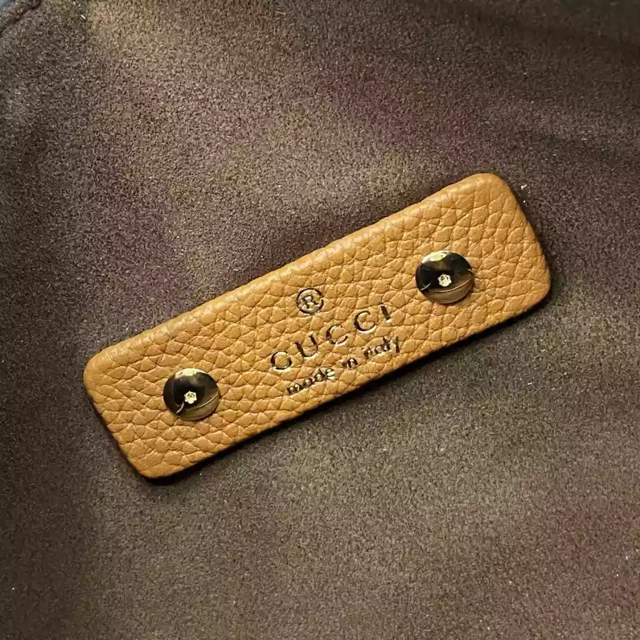 GUCCI SOFTBIT MEDIUM TOP HANDLE BAG – GB97