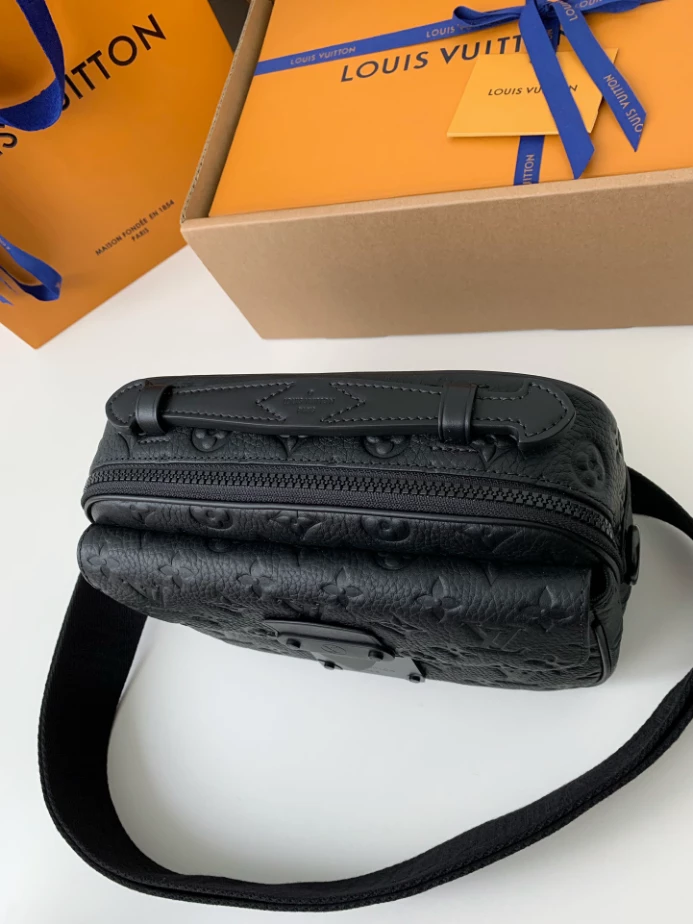 S Lock Messenger Bag Black Monogram-Embossed Taurillon Cowhide Leather M58489 – LW230