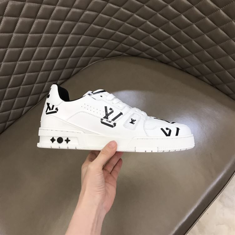 LOUIS VUITTON LV TRAINER SNEAKER – LVS054